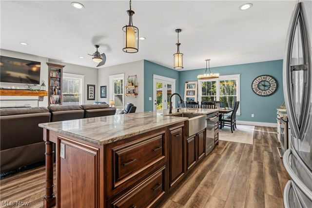 3098 Huntcliffe Road NE, Canton, OH 44721