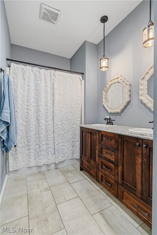 3098 Huntcliffe Road NE, Canton, OH 44721