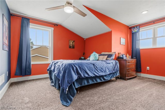 3098 Huntcliffe Road NE, Canton, OH 44721