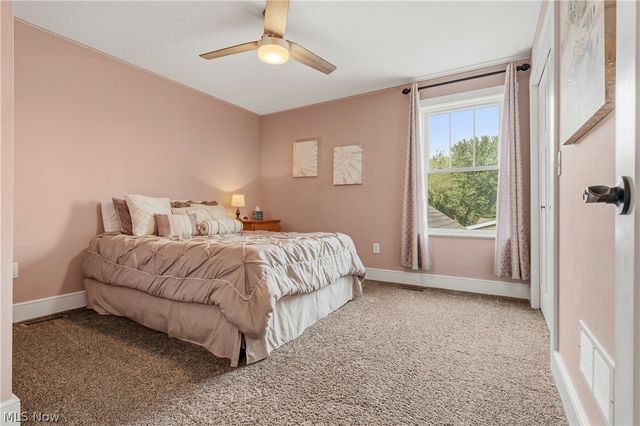 3098 Huntcliffe Road NE, Canton, OH 44721