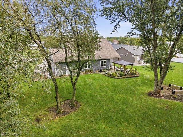 3098 Huntcliffe Road NE, Canton, OH 44721