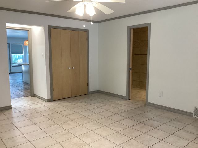 4909 Boulder Lake Road, Fort Worth, TX 76103
