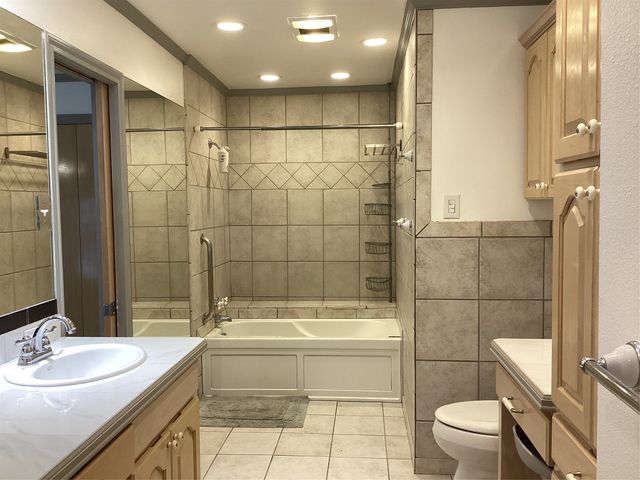 4909 Boulder Lake Road, Fort Worth, TX 76103