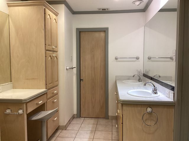4909 Boulder Lake Road, Fort Worth, TX 76103