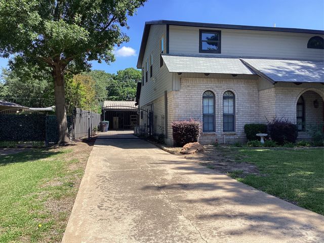4909 Boulder Lake Road, Fort Worth, TX 76103