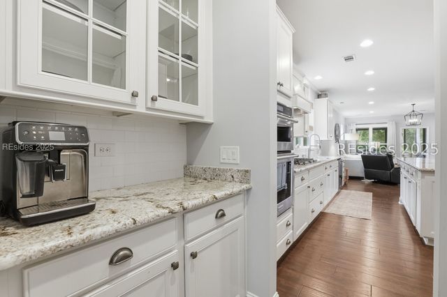 25 Weeping Willow Dr, Bluffton, SC 29910