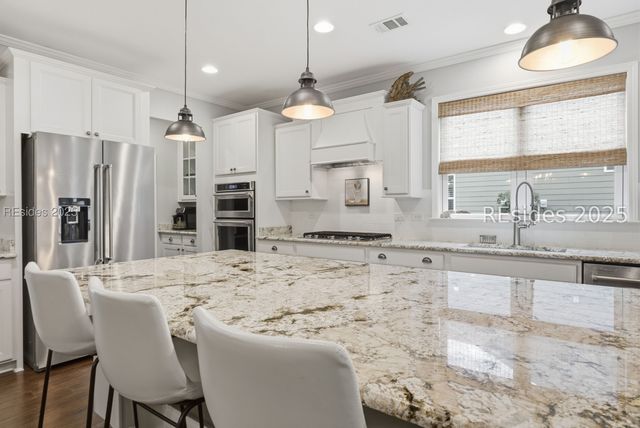 25 Weeping Willow Dr, Bluffton, SC 29910