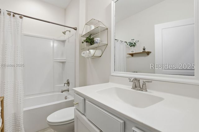 25 Weeping Willow Dr, Bluffton, SC 29910