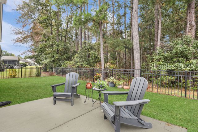 25 Weeping Willow Dr, Bluffton, SC 29910