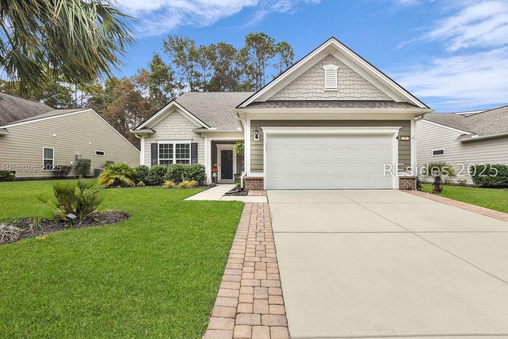 25 Weeping Willow Dr, Bluffton, SC 29910