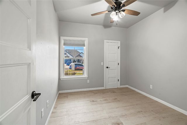 10809 NW 27th Street, Yukon, OK 73099