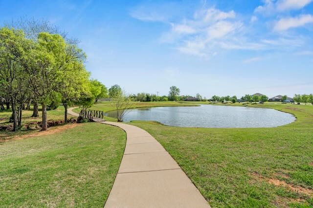 10809 NW 27th Street, Yukon, OK 73099