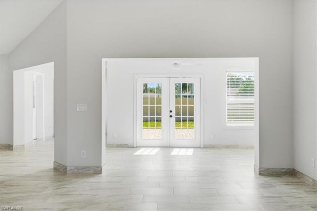10225 Boca CIR, Naples, FL 34109