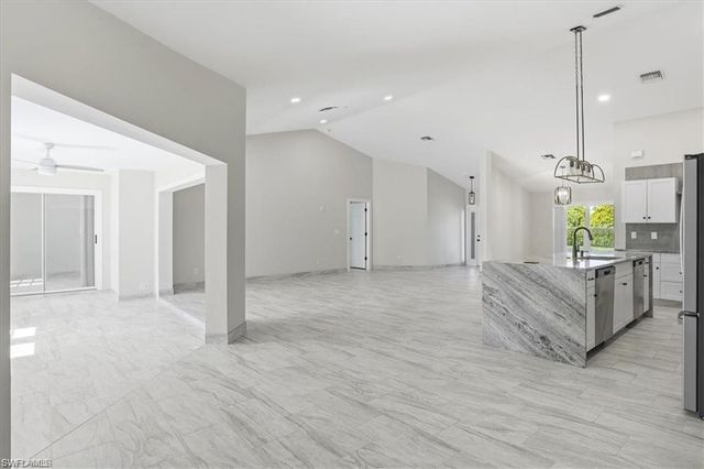 10225 Boca CIR, Naples, FL 34109
