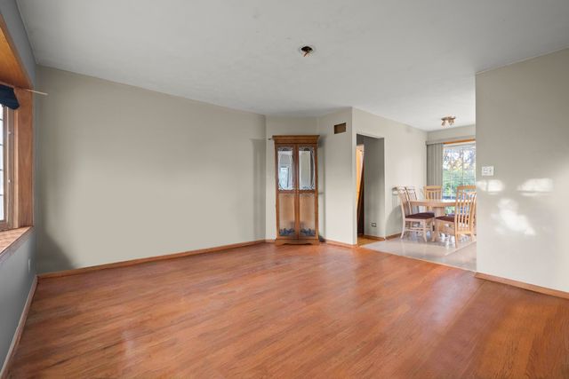 5007 Kingston Avenue, Lisle, IL 60532