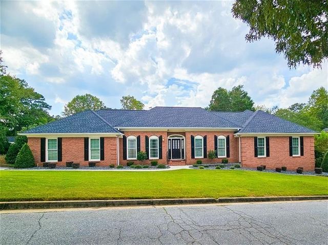 950 Heritage Hills, Decatur, GA 30033