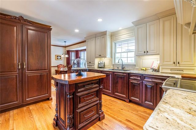 950 Heritage Hills, Decatur, GA 30033