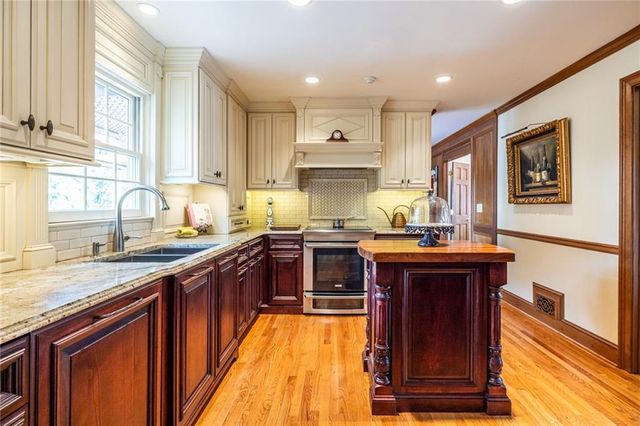 950 Heritage Hills, Decatur, GA 30033