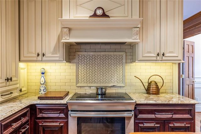 950 Heritage Hills, Decatur, GA 30033