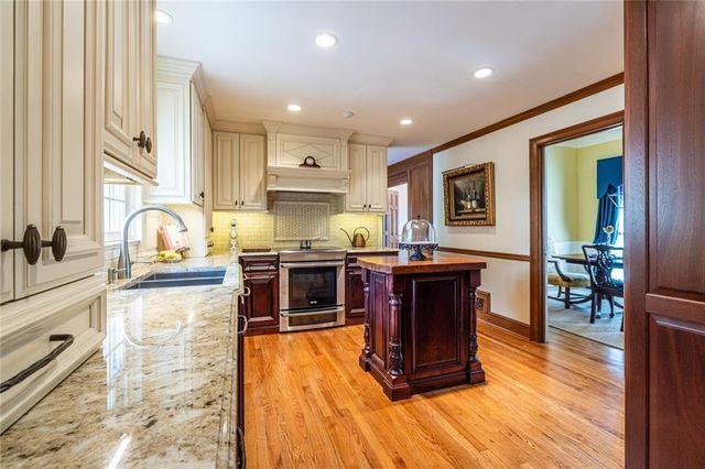 950 Heritage Hills, Decatur, GA 30033