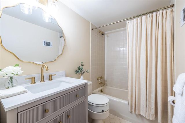 950 Heritage Hills, Decatur, GA 30033