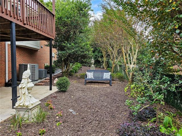 950 Heritage Hills, Decatur, GA 30033