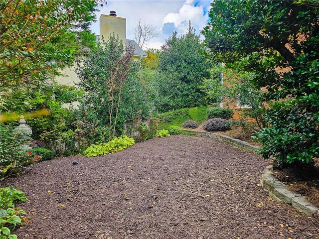 950 Heritage Hills, Decatur, GA 30033