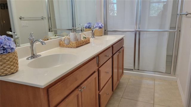 3740 82ND AVENUE CIRCLE E 102, Sarasota, FL 34243