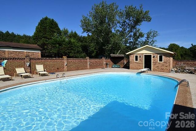 2525 Teague Street, Lincolnton, NC 28092