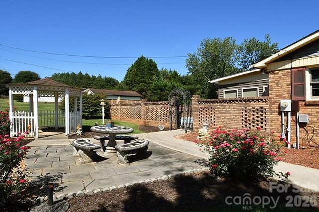 2525 Teague Street, Lincolnton, NC 28092