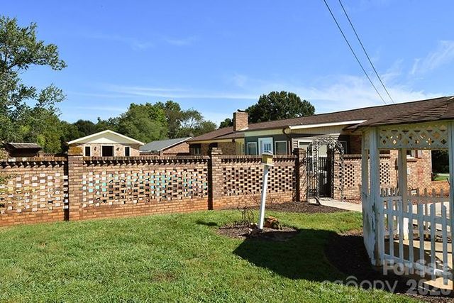 2525 Teague Street, Lincolnton, NC 28092
