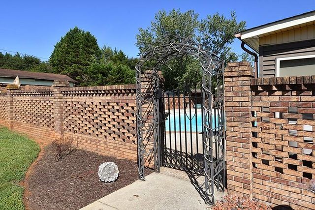2525 Teague Street, Lincolnton, NC 28092