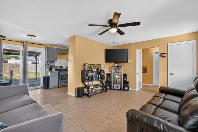 4608 San Marcus, Mesquite, TX 75150