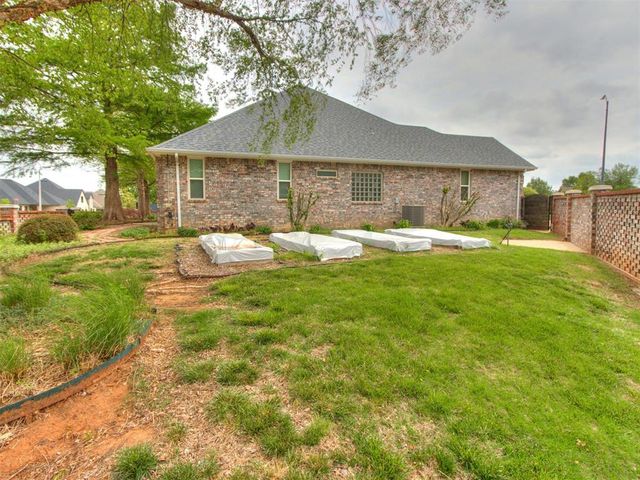 10125 Millspaugh Way, Yukon, OK 73099