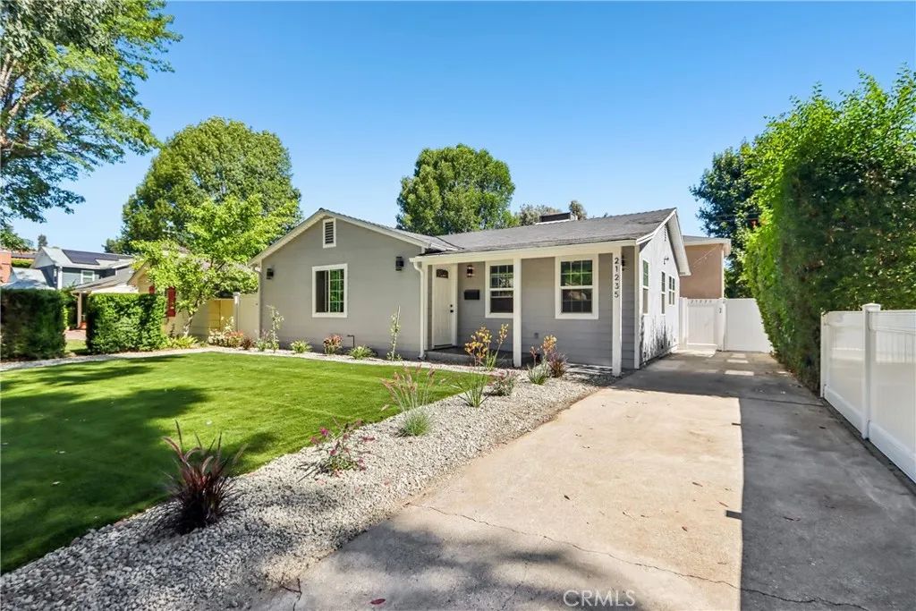 21235 Lopez Street, Woodland Hills, CA 91364