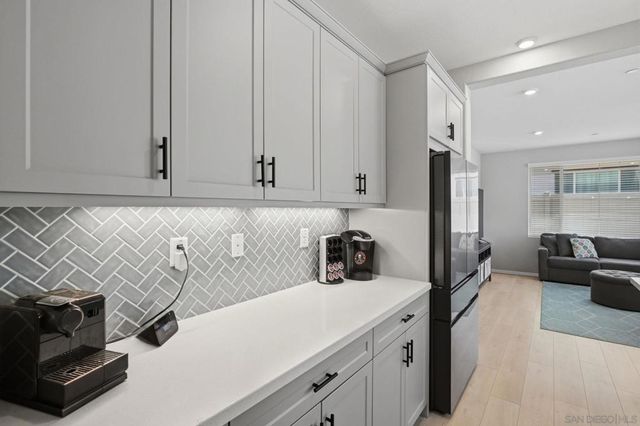 1700 Valley Oak Way, Oceanside, CA 92056