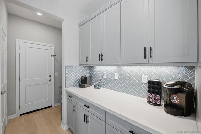 1700 Valley Oak Way, Oceanside, CA 92056