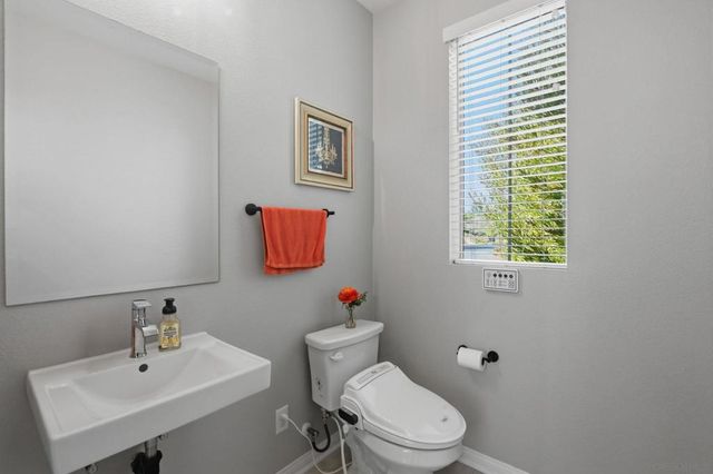 1700 Valley Oak Way, Oceanside, CA 92056