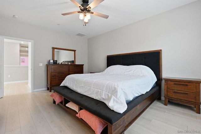 1700 Valley Oak Way, Oceanside, CA 92056
