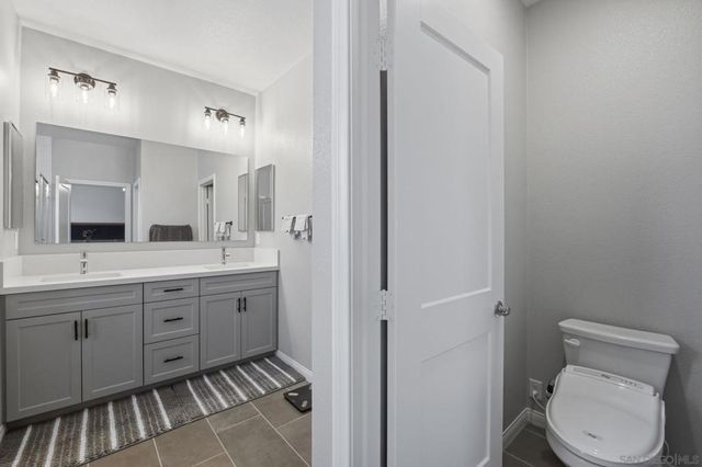 1700 Valley Oak Way, Oceanside, CA 92056