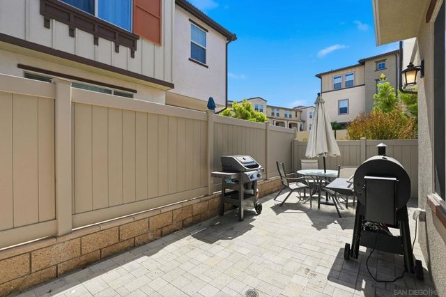 1700 Valley Oak Way, Oceanside, CA 92056