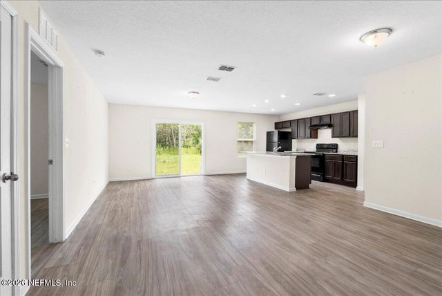 475 COLE Road W, Jacksonville, FL 32218