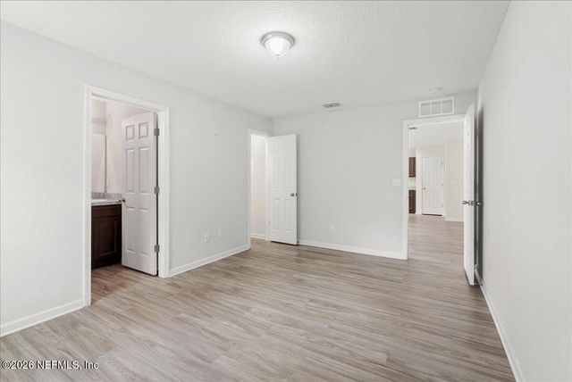 475 COLE Road W, Jacksonville, FL 32218