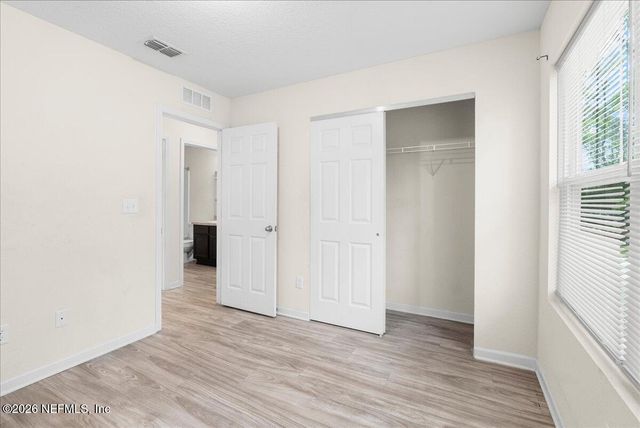 475 COLE Road W, Jacksonville, FL 32218