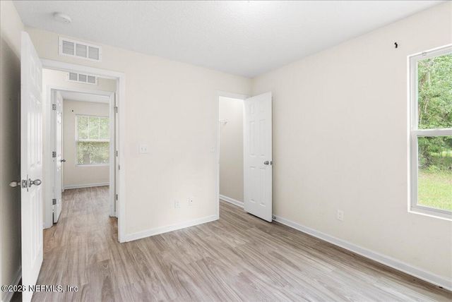 475 COLE Road W, Jacksonville, FL 32218