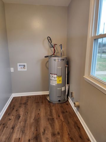 1318 Meadowbrook Dr, Pulaski, TN 38478