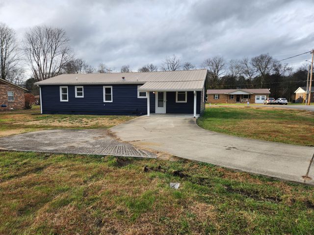 1318 Meadowbrook Dr, Pulaski, TN 38478