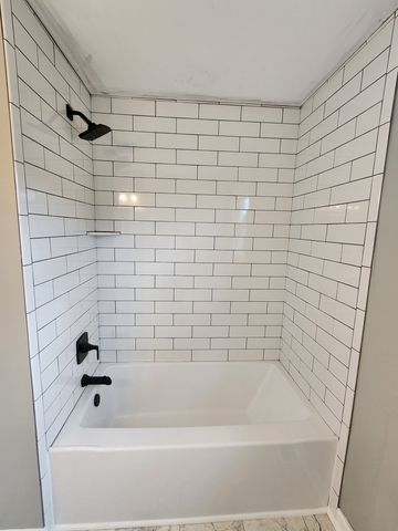 1318 Meadowbrook Dr, Pulaski, TN 38478