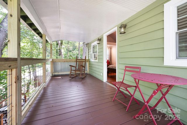 5 Arbutus Road, Asheville, NC 28805