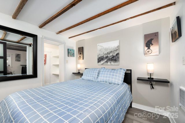 5 Arbutus Road, Asheville, NC 28805